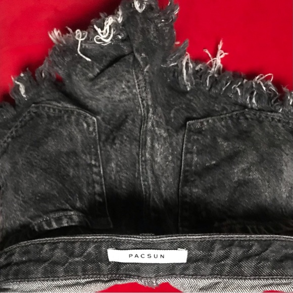 PACSUN ‘80s Vibe Black Acid Wash High Waisted Cut Off Denim Frayed Jean Shorts - Picture 7 of 10